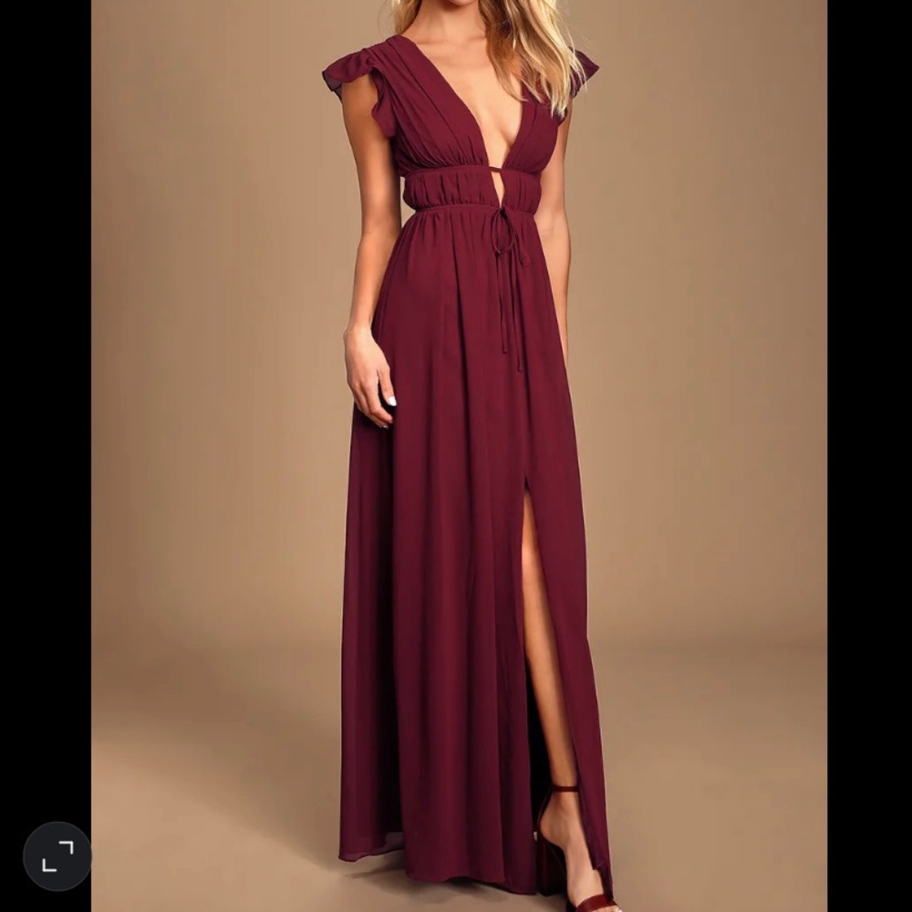 Lulu’s XS burgundy floor length dress